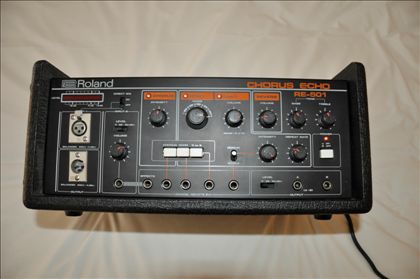 Roland-RE501"